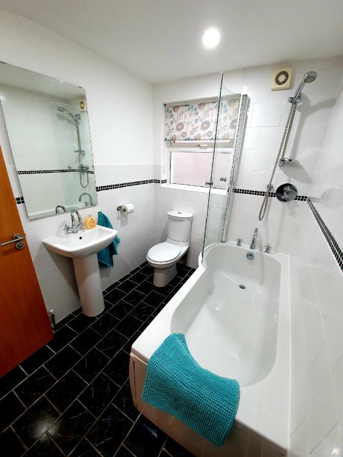 In The Heart Of Portrush - Beautiful Views Apartment ภายนอก รูปภาพ