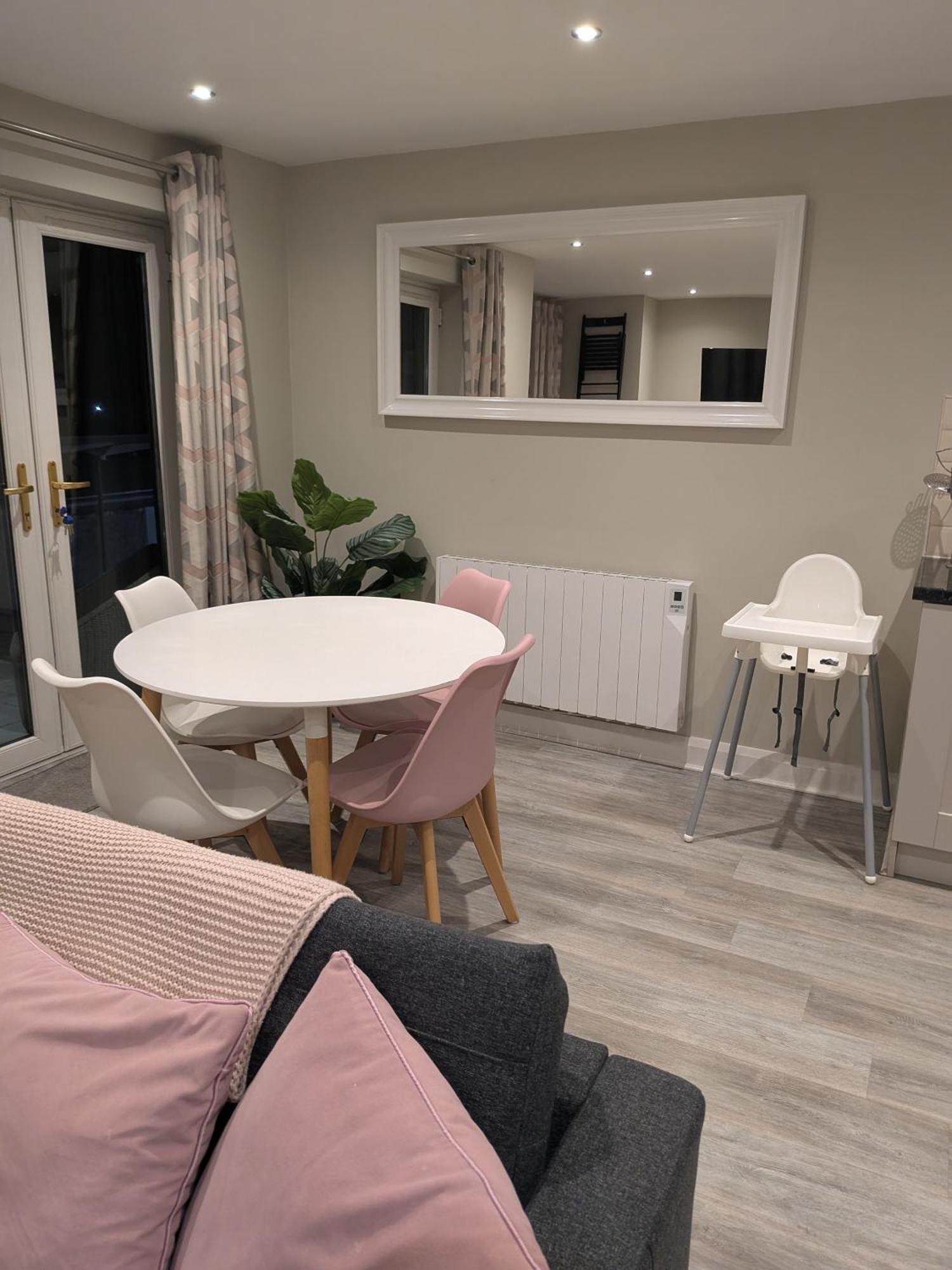 In The Heart Of Portrush - Beautiful Views Apartment ภายนอก รูปภาพ